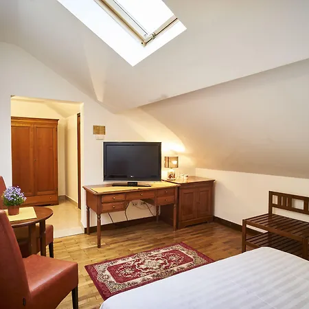Cozy Attic Vi 아파트 *