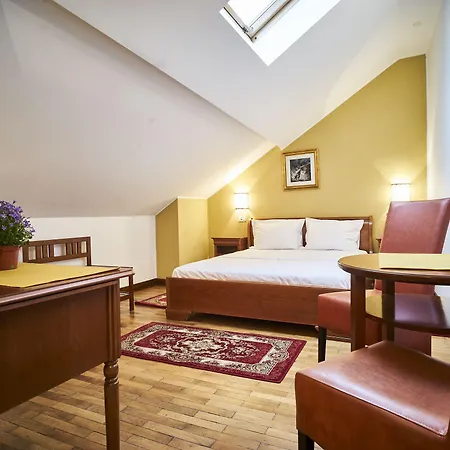 Cozy Attic Vi Apartment *